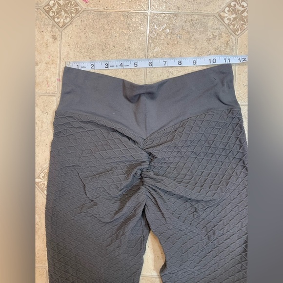 Women’s Charcoal Gray High-waisted Butt-Lifting Leggings Size Medium - Picture 2 of 5